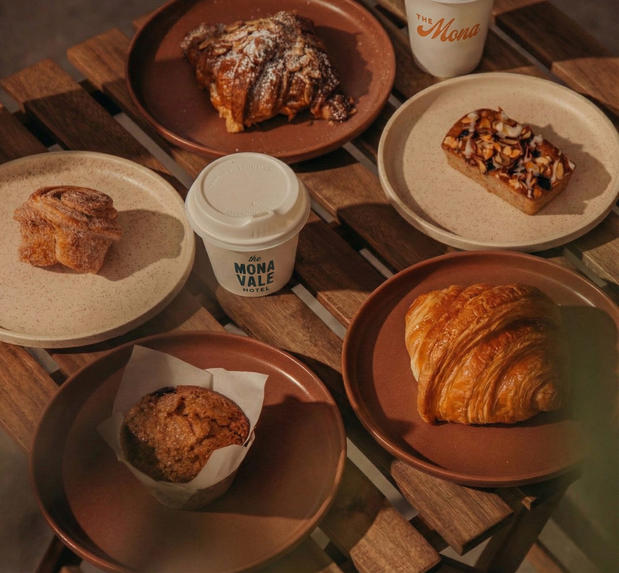 Typography outline in Rethink Sans

