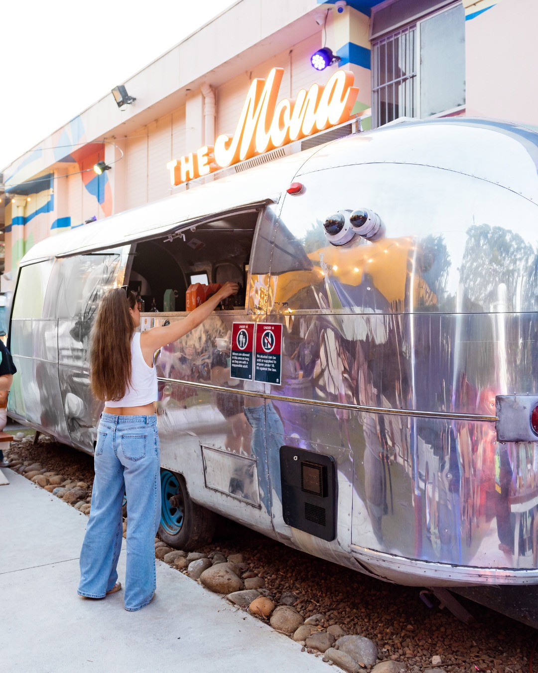 Typography outline in Rethink Sans

