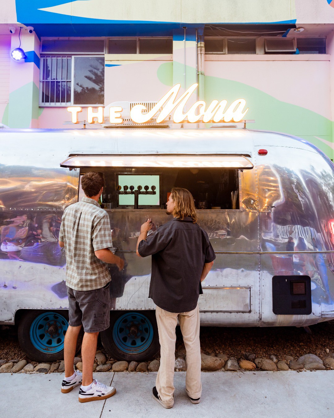 Typography outline in Rethink Sans

