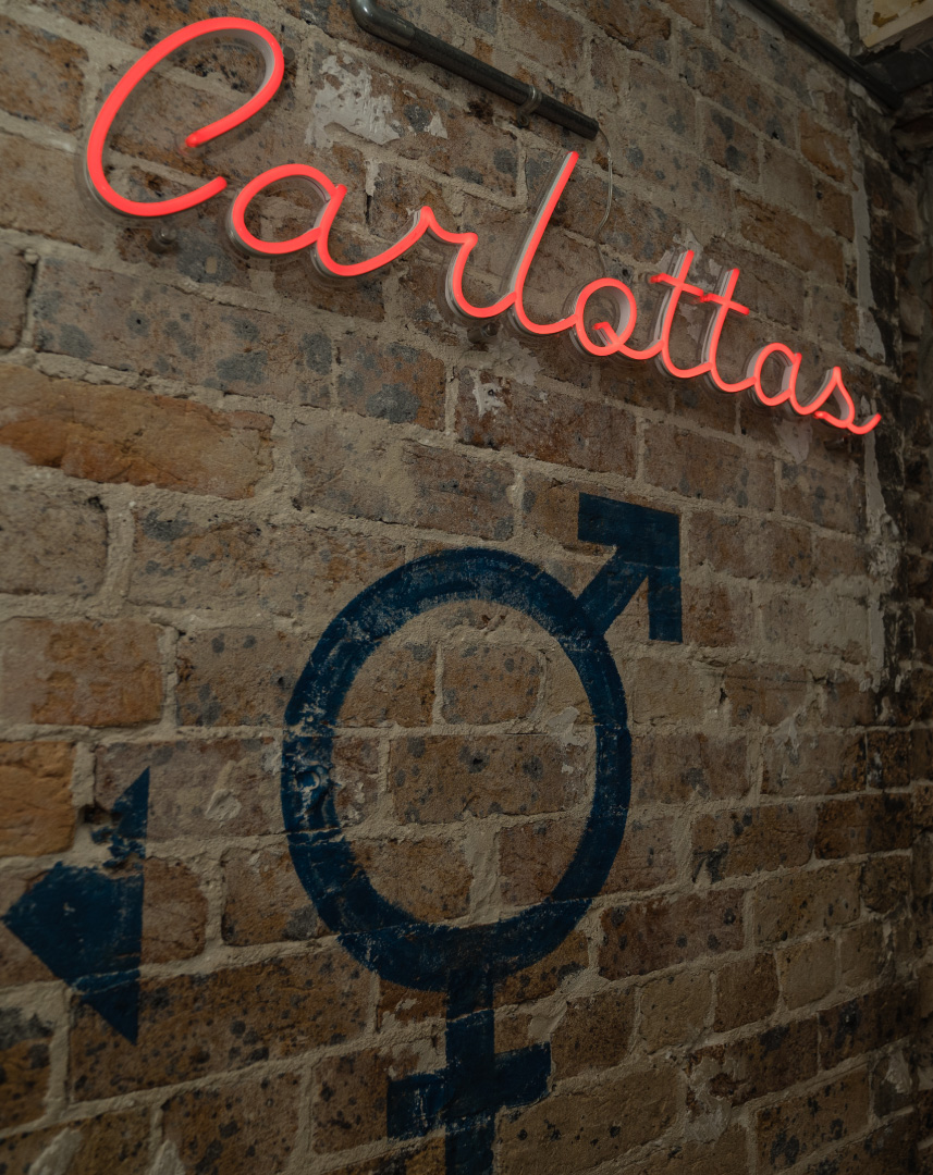 Typography outline in Rethink Sans

