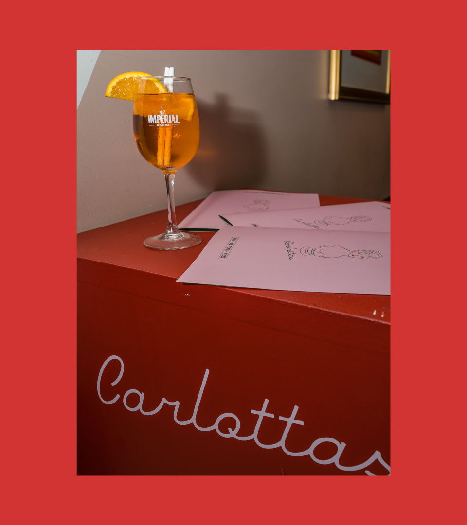 Typography outline in Rethink Sans

