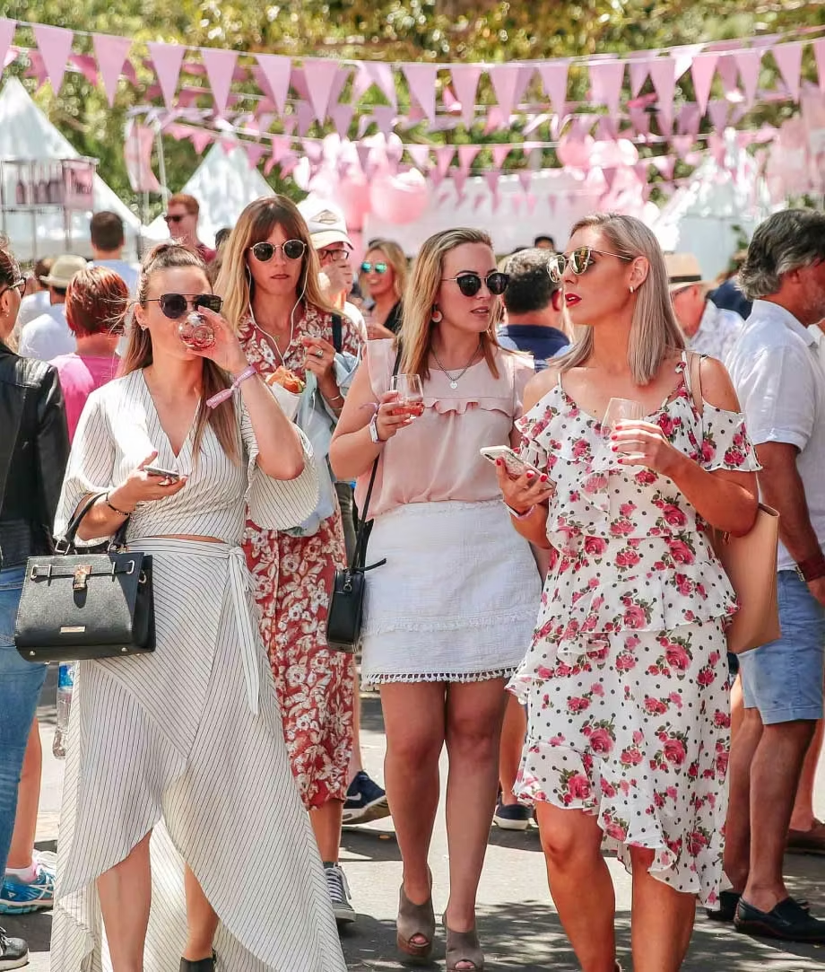 Typography outline in Rethink Sans

